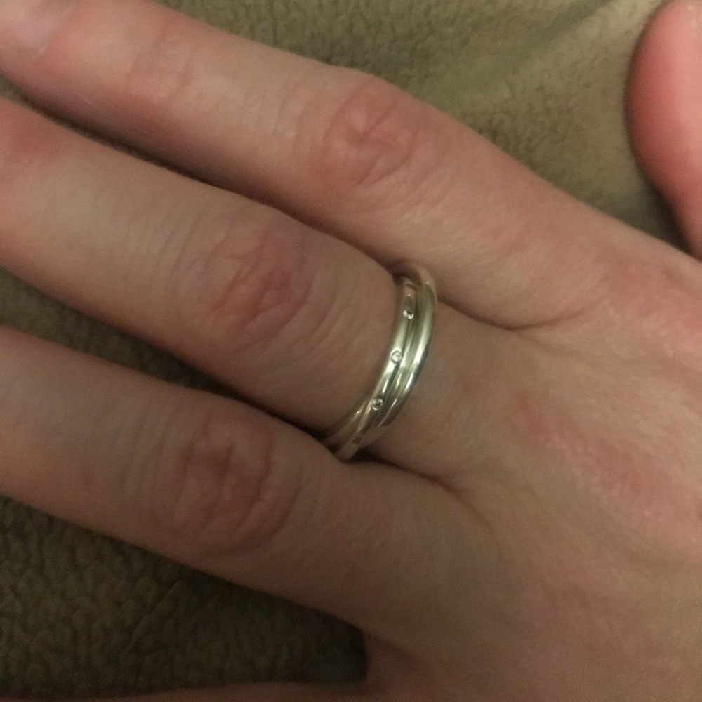 3 interlocking silver rings - Picture 3 of 4